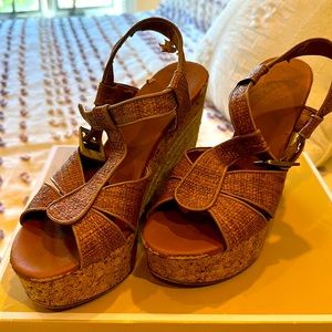 Vince Camuto platforms